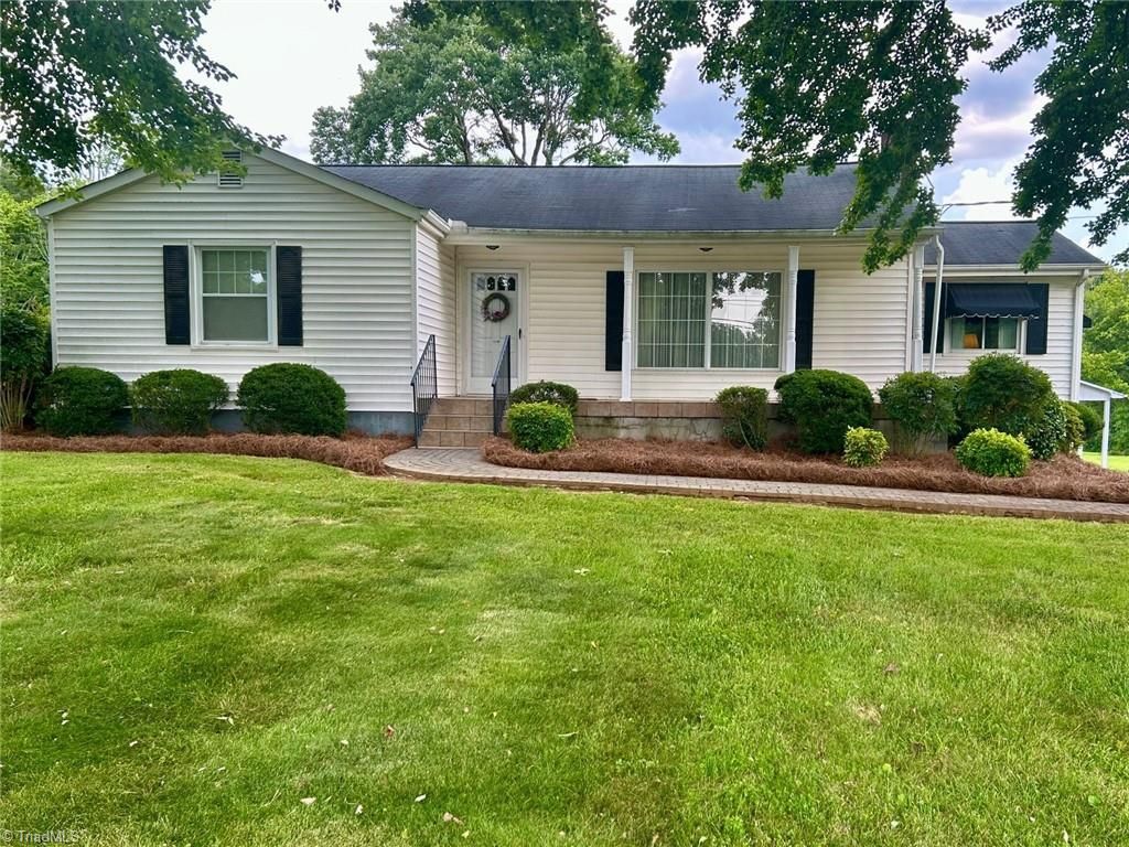 5506 Winona Street, Winston-salem, NC 27106