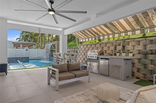 D-5 CALLE LA BORINQUEÑA, Cayey, PR 00736