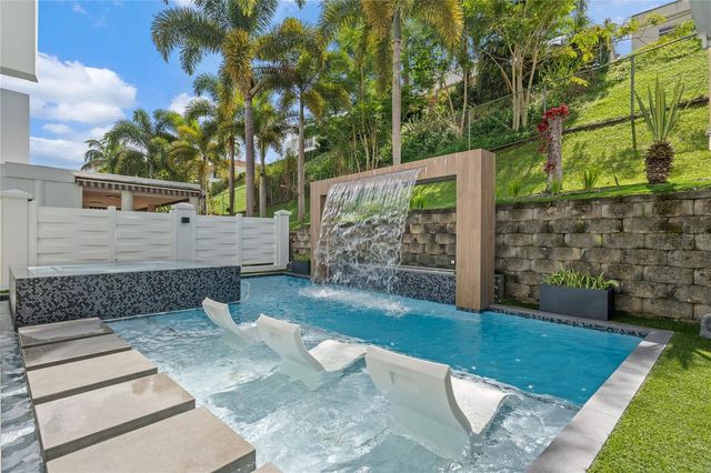 D-5 CALLE LA BORINQUEÑA, Cayey, PR 00736