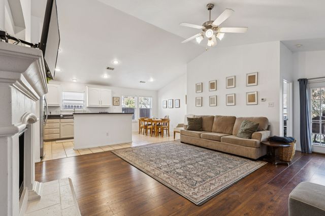 2633 Mountain Lion Drive, Fort Worth, TX 76244