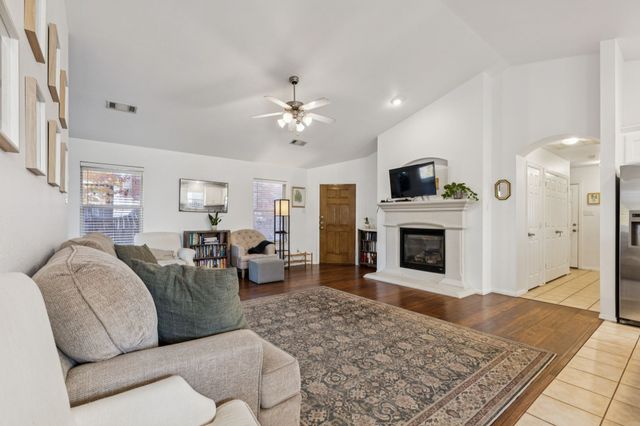 2633 Mountain Lion Drive, Fort Worth, TX 76244