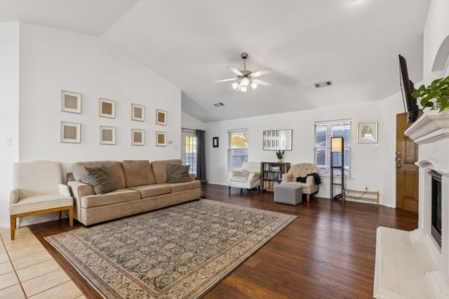 2633 Mountain Lion Drive, Fort Worth, TX 76244