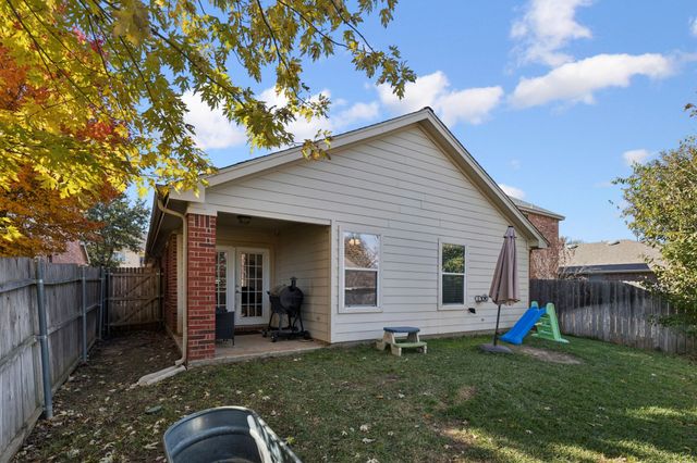 2633 Mountain Lion Drive, Fort Worth, TX 76244