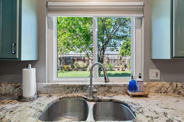 826 Scaup Ln, Suisun City, CA 94585