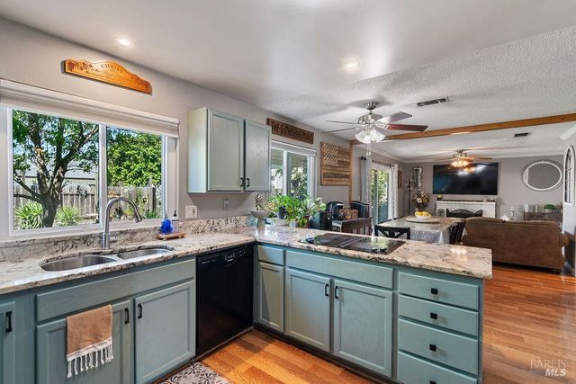 826 Scaup Ln, Suisun City, CA 94585