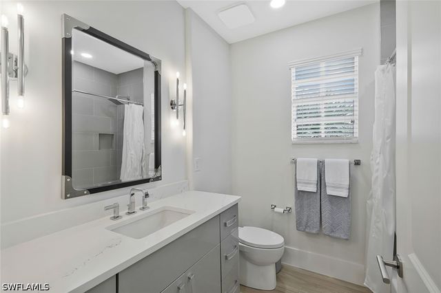 1540 Blue Point Ave 201, Naples, FL 34102