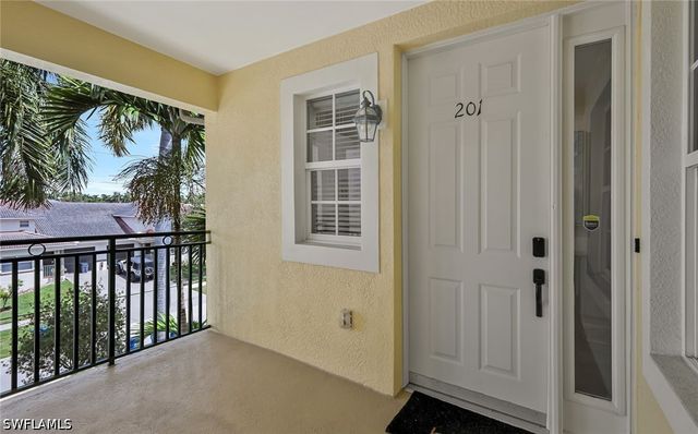 1540 Blue Point Ave 201, Naples, FL 34102