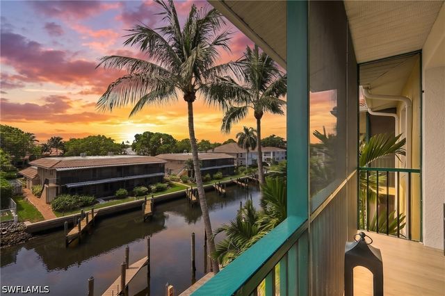 1540 Blue Point Ave 201, Naples, FL 34102