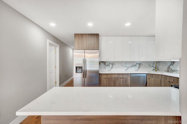 139-18 250 Street, Rosedale, NY 11422
