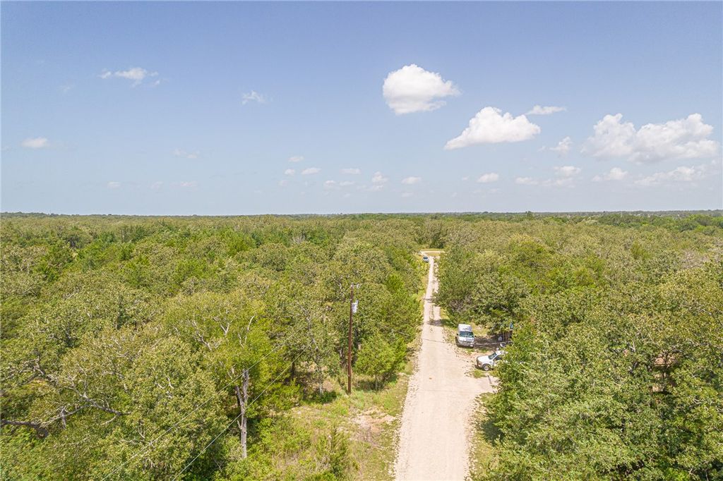110/111 Hardwood Lane, Somerville, TX 77093 — photo 2