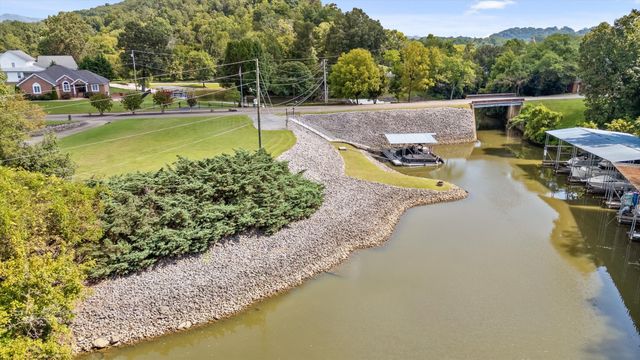 3237 Waterfront Dr, Chattanooga, TN 37419