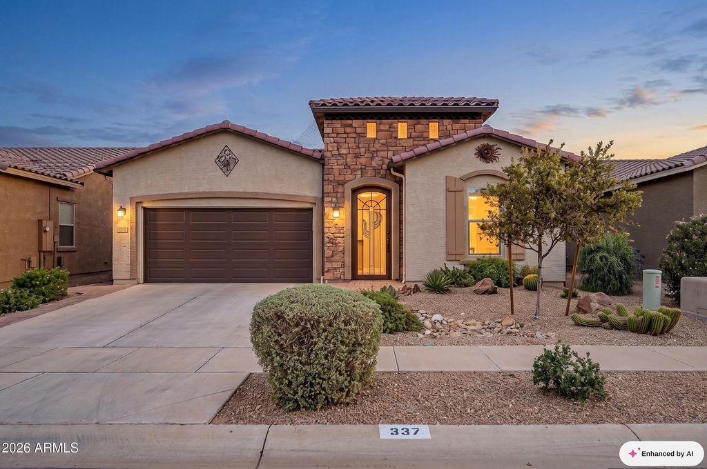 337 N RAINBOW Way, Casa Grande, AZ 85194 — exterior