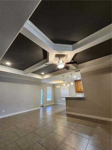 2221 Crystal Bay Dr, Corpus Christi, TX 78414