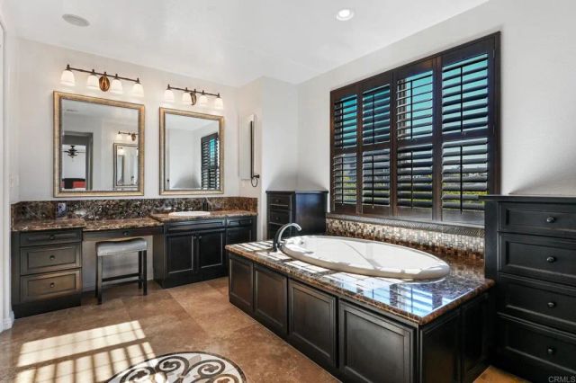 1005 Canvasback Drive, Carlsbad, CA 92011