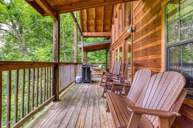 1346 N Baden Drive, Gatlinburg, TN 37738