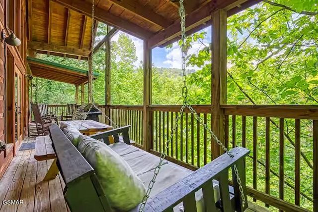 1346 N Baden Drive, Gatlinburg, TN 37738