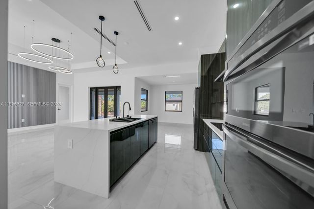 3312 17th ST SW, Lehigh Acres, FL 33976