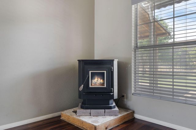 2595 Diamond Peak Drive NE, Rio Rancho, NM 87144