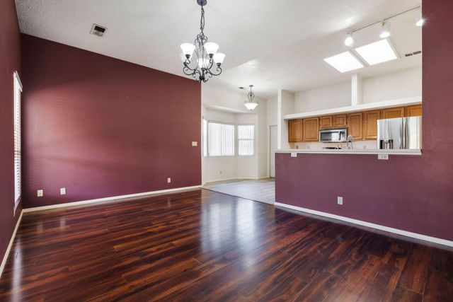 2595 Diamond Peak Drive NE, Rio Rancho, NM 87144