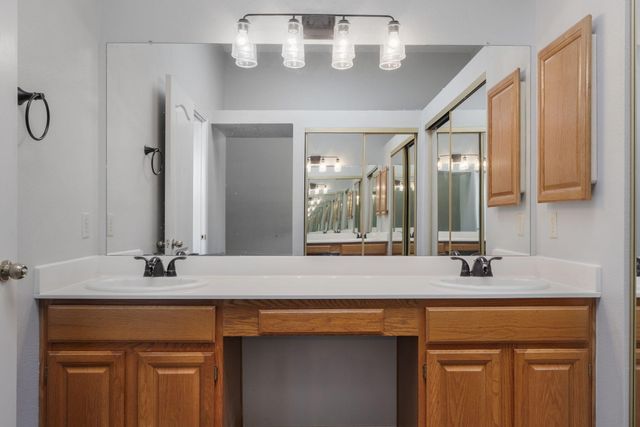 2595 Diamond Peak Drive NE, Rio Rancho, NM 87144