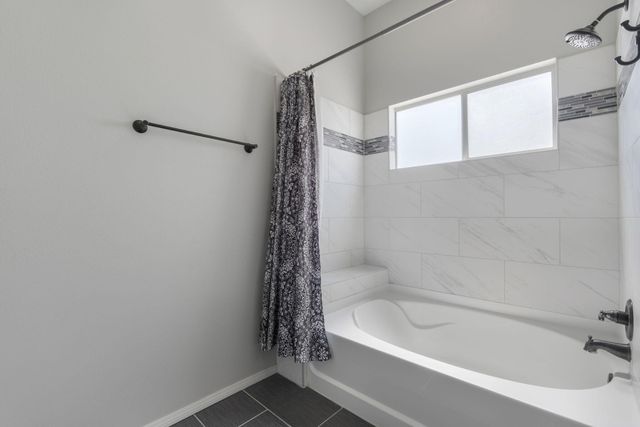2595 Diamond Peak Drive NE, Rio Rancho, NM 87144