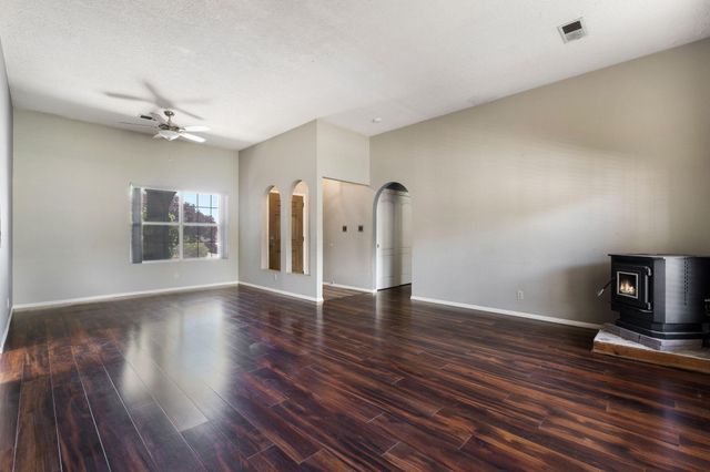 2595 Diamond Peak Drive NE, Rio Rancho, NM 87144