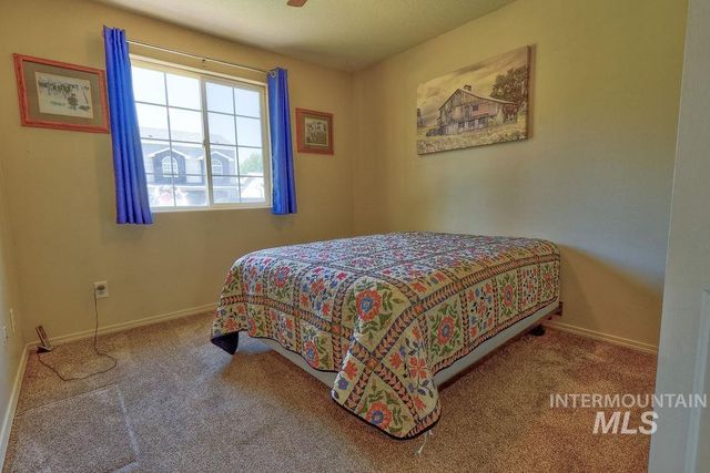 908 2nd Ave E, Jerome, ID 83338