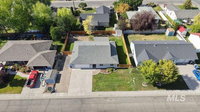 908 2nd Ave E, Jerome, ID 83338