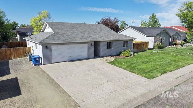 908 2nd Ave E, Jerome, ID 83338