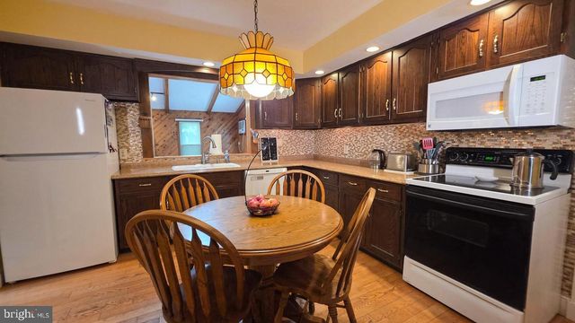 158 FENWOOD AVE, Hamilton, NJ 08619