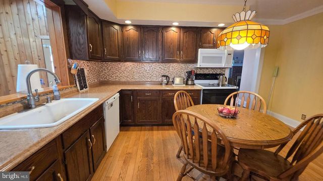 158 FENWOOD AVE, Hamilton, NJ 08619