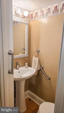 158 FENWOOD AVE, Hamilton, NJ 08619