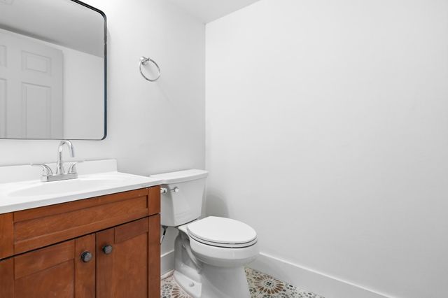 820 Rock Hill Avenue, Davie, FL 33325