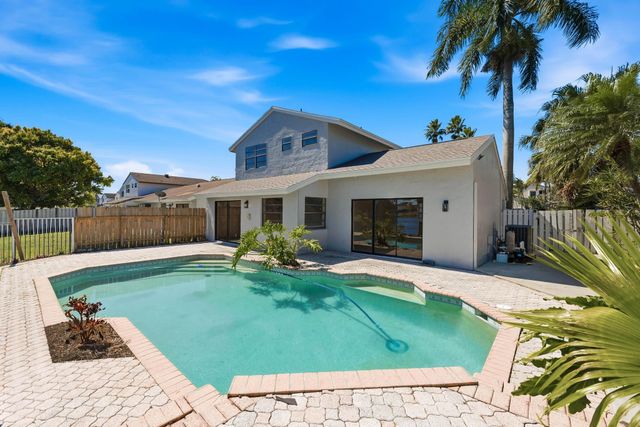 820 Rock Hill Avenue, Davie, FL 33325