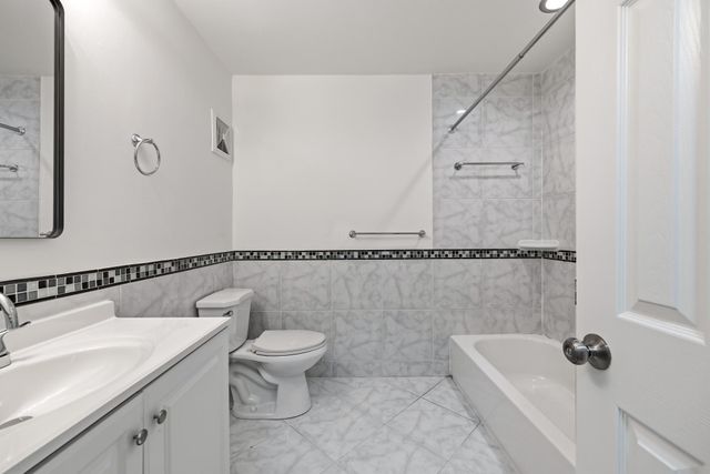 820 Rock Hill Avenue, Davie, FL 33325