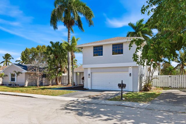 820 Rock Hill Avenue, Davie, FL 33325