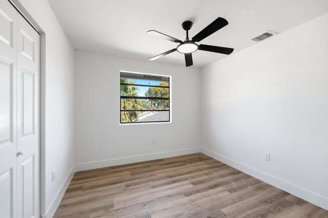 820 Rock Hill Avenue, Davie, FL 33325