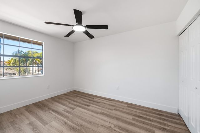 820 Rock Hill Avenue, Davie, FL 33325