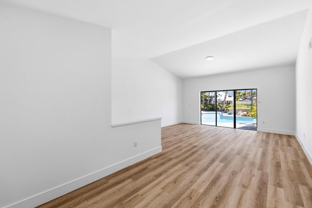 820 Rock Hill Avenue, Davie, FL 33325