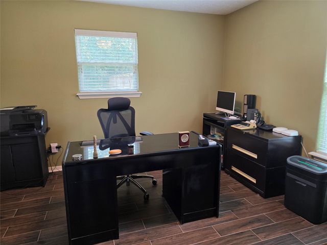 3632 W Meadow Lane, Dickinson, TX 77539
