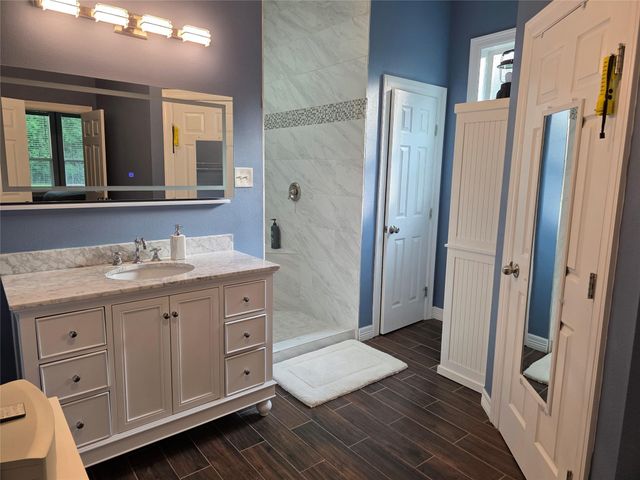 3632 W Meadow Lane, Dickinson, TX 77539