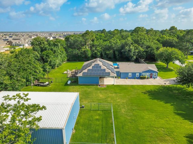 3632 W Meadow Lane, Dickinson, TX 77539