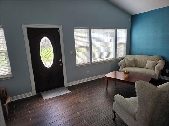 3632 W Meadow Lane, Dickinson, TX 77539