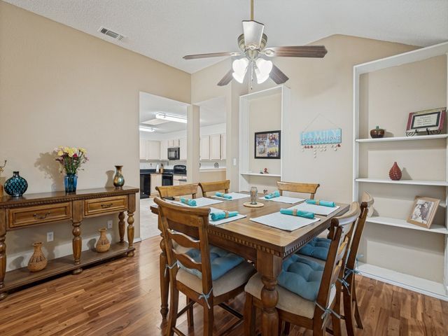 629 Forest Oaks Drive, Grand Prairie, TX 75052