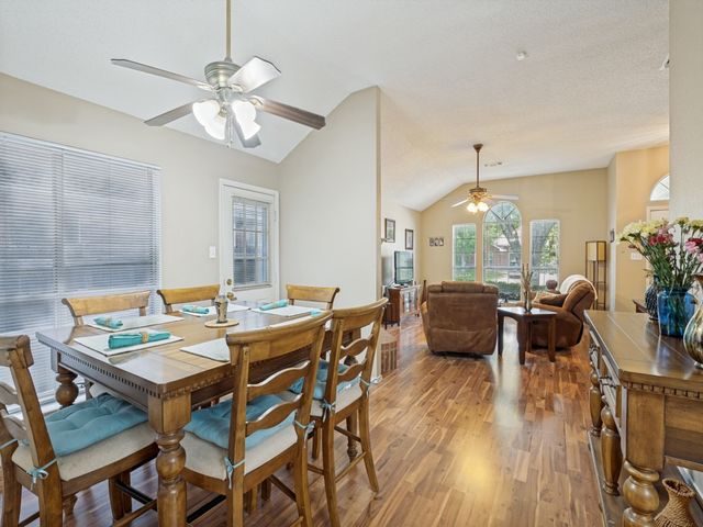 629 Forest Oaks Drive, Grand Prairie, TX 75052