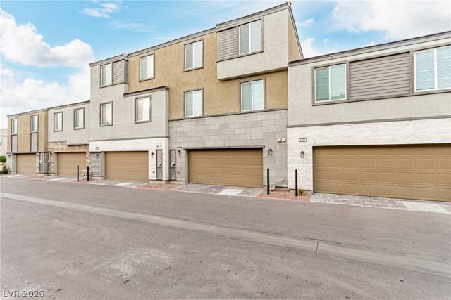 1111 Heliodor Avenue, Henderson, NV 89011