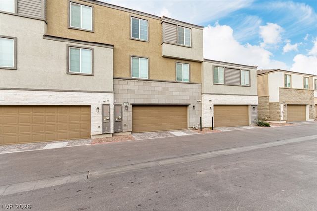 1111 Heliodor Avenue, Henderson, NV 89011