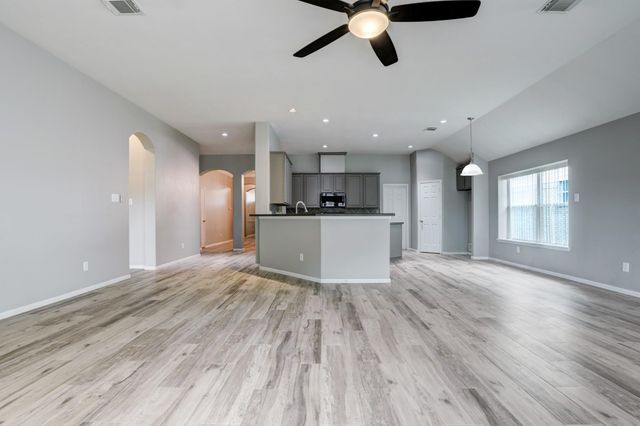 431 Cardinal Oaks, League City, TX 77565