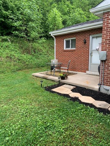 408 Hwy. 421, Mckee, KY 40447