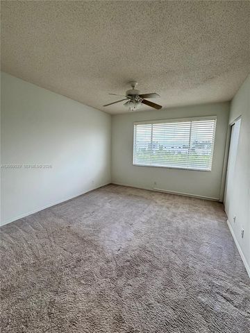 16743 Hemingway Dr 16743, Weston, FL 33326